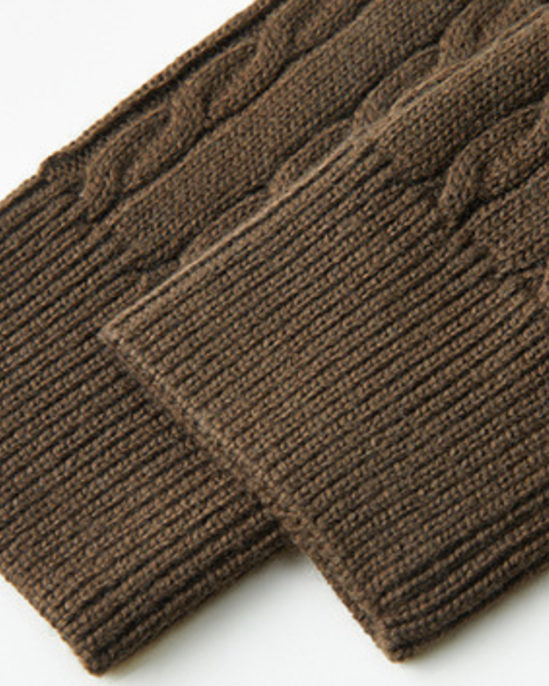 Men's Cable Knit Zip Polo Sweater with Contrast Panels