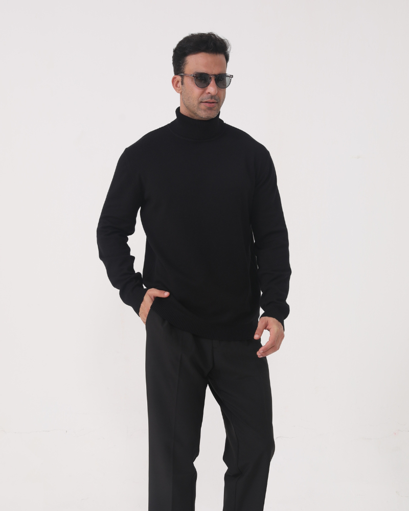 Men's Slim Fit Turtleneck Sweater in Fine Knit