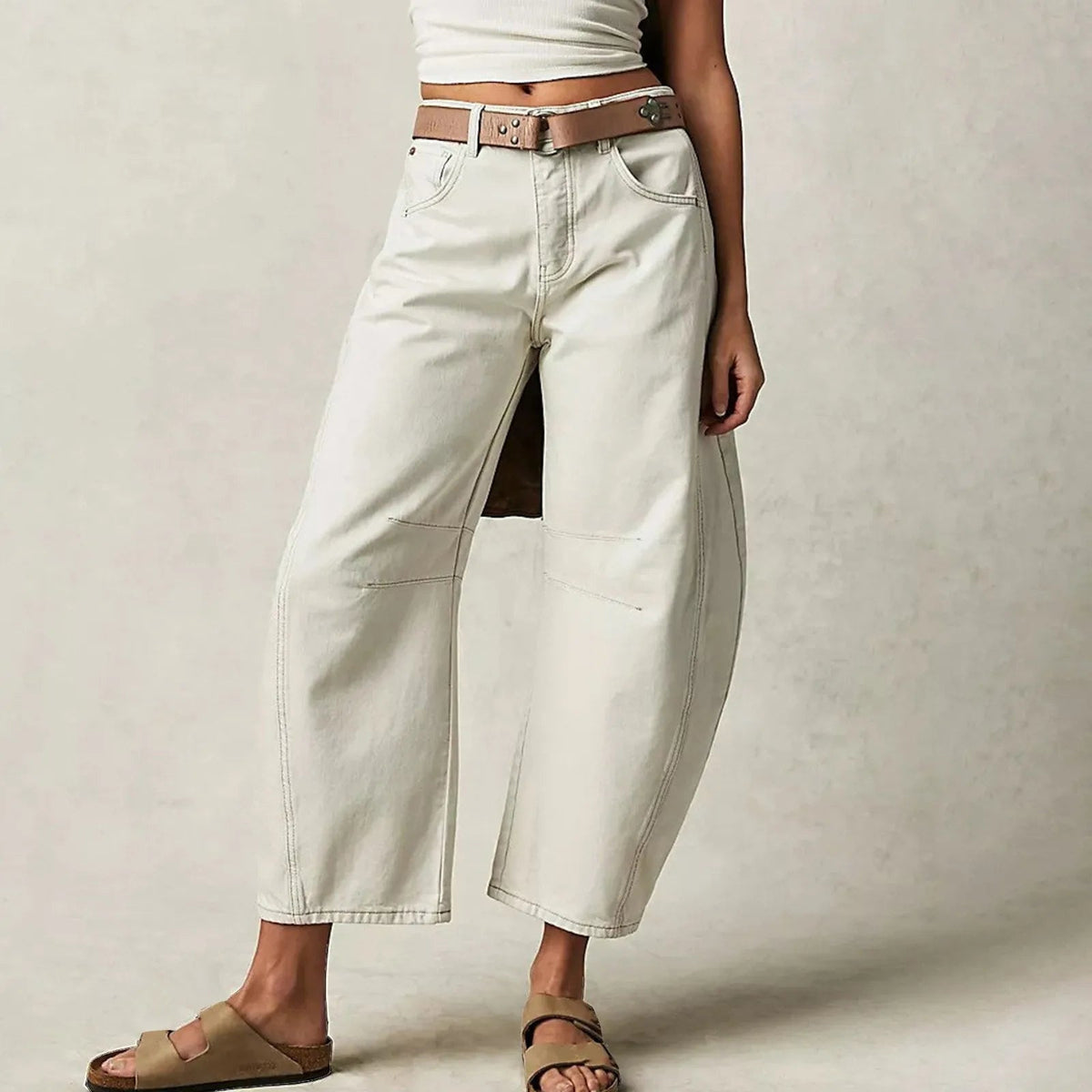 Women's Barrel Leg Jeans with Low Rise and Curved Shape - White