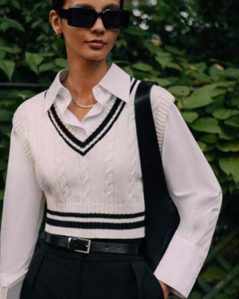 Women's Cable Knit Cropped Sweater Vest with V-Neck